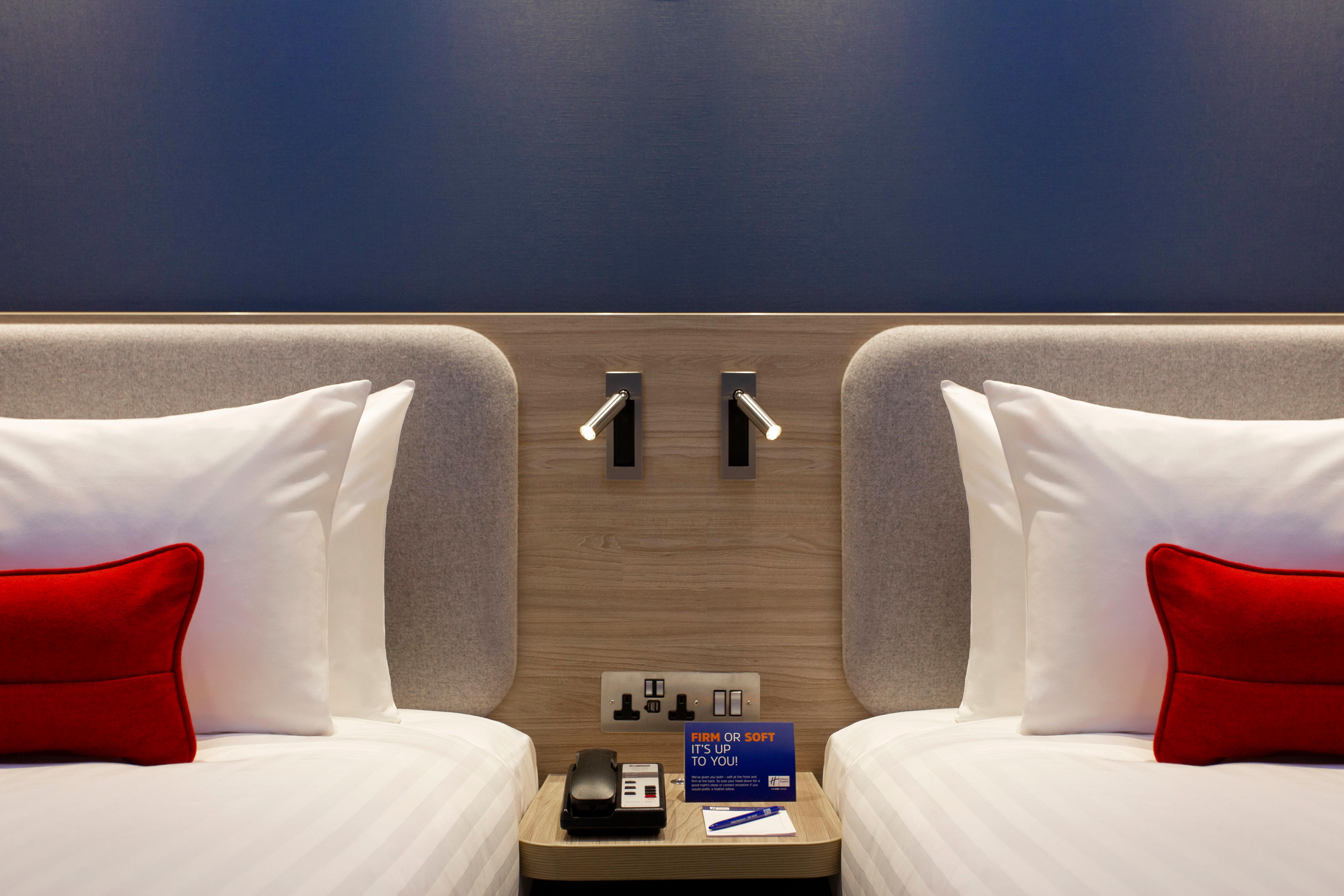 Holiday Inn Express Royal Docks By Ihg Лондон Екстер'єр фото