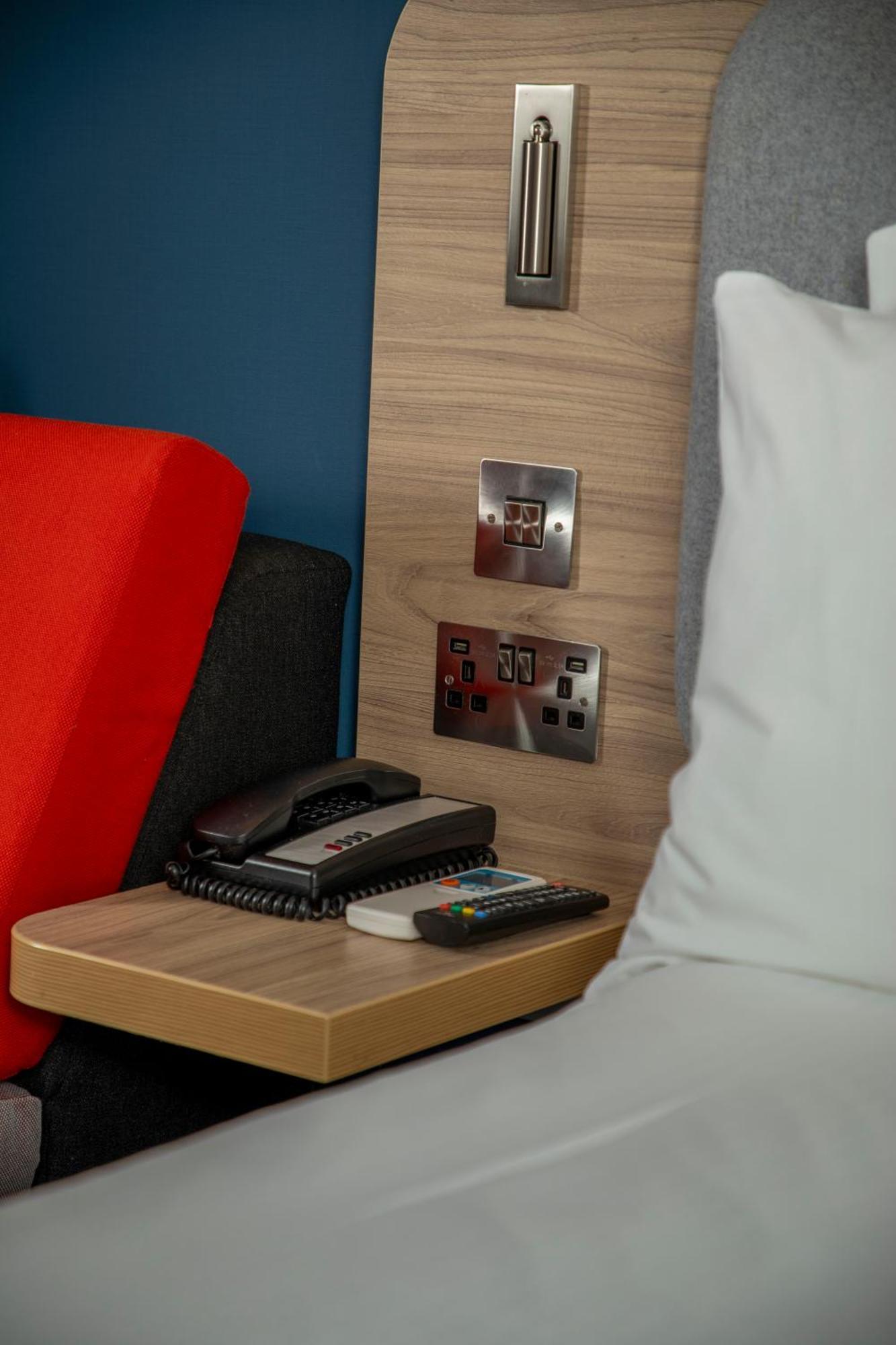 Holiday Inn Express Royal Docks By Ihg Лондон Екстер'єр фото
