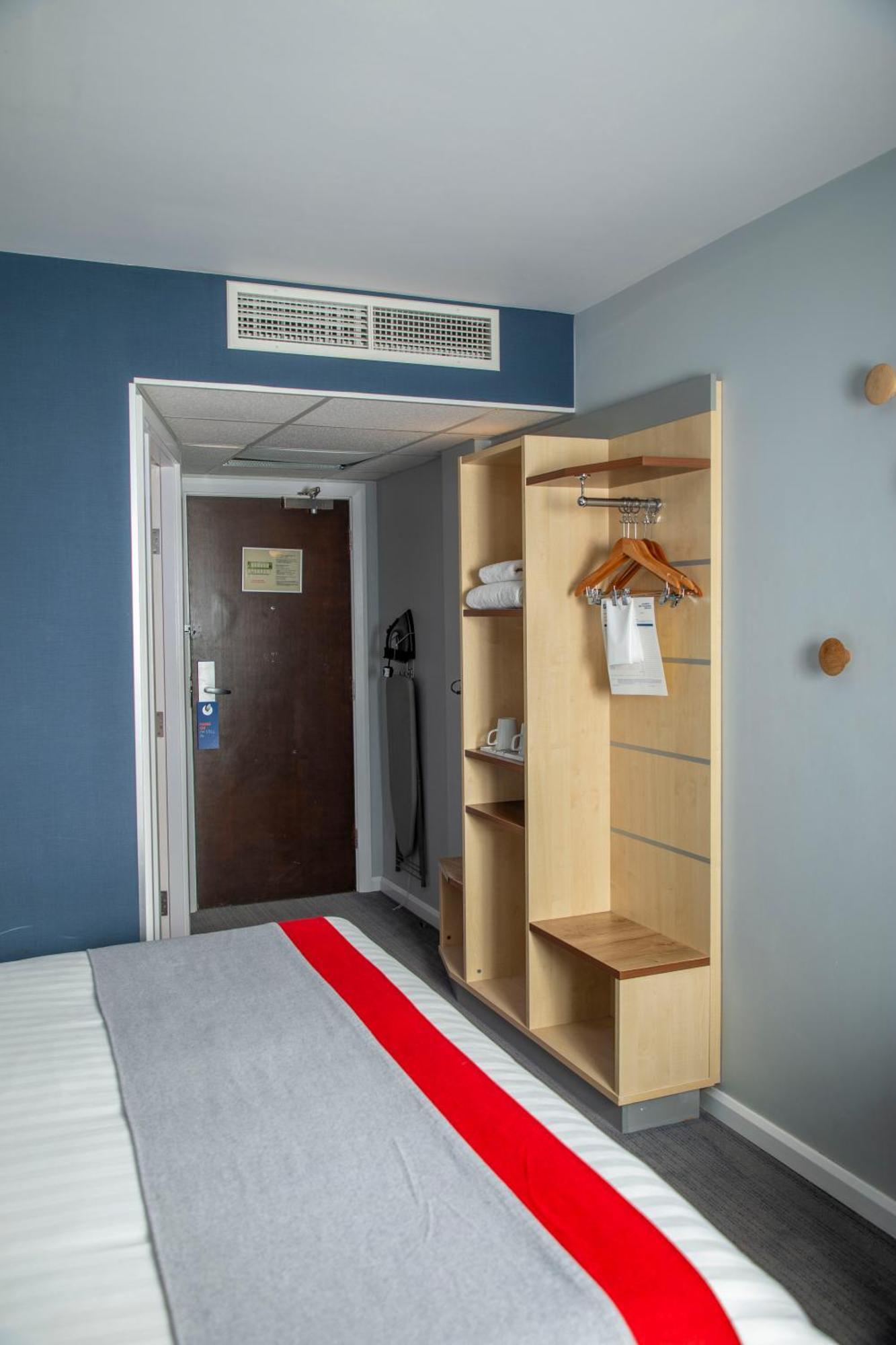 Holiday Inn Express Royal Docks By Ihg Лондон Екстер'єр фото