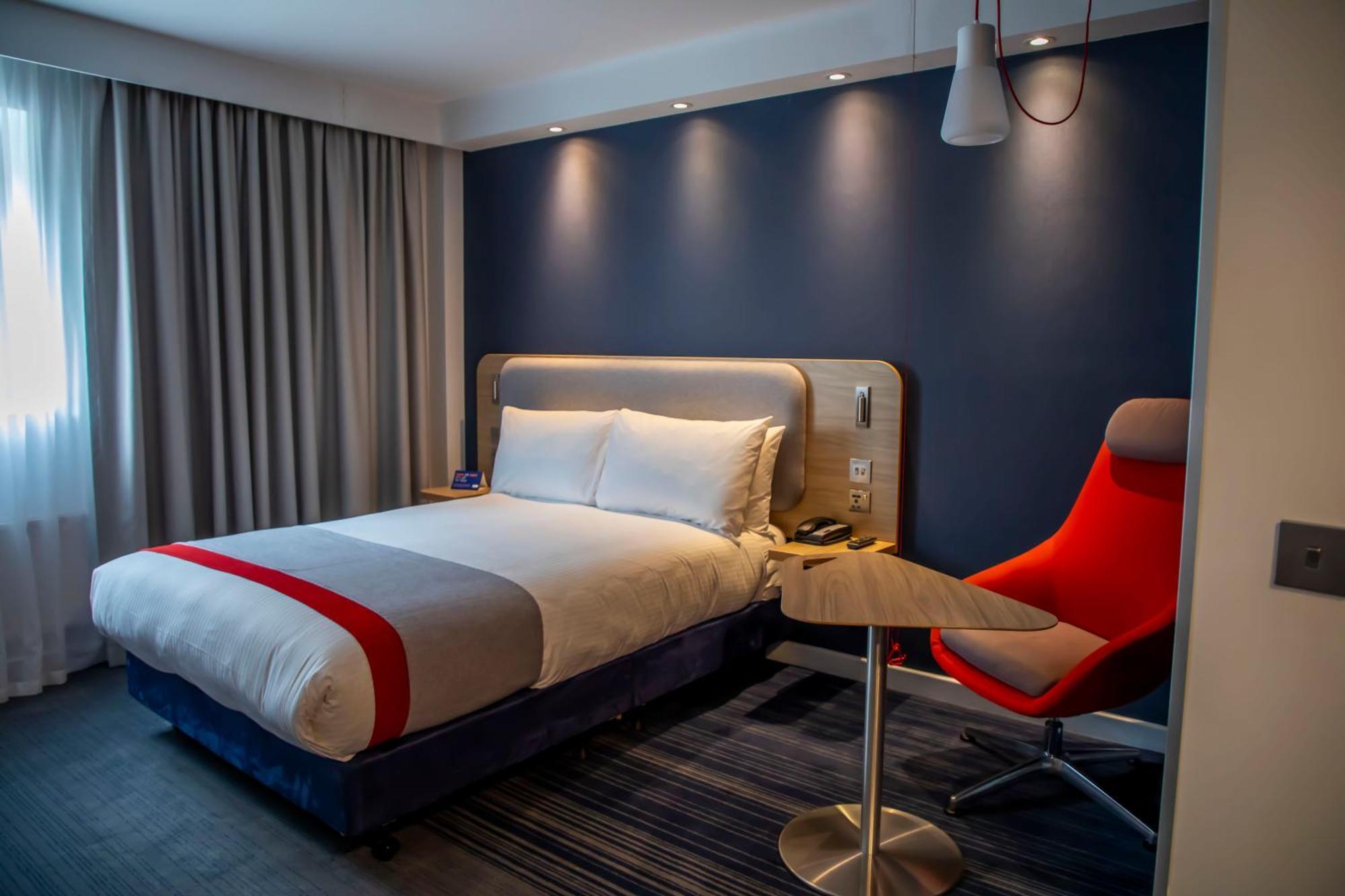 Holiday Inn Express Royal Docks By Ihg Лондон Екстер'єр фото