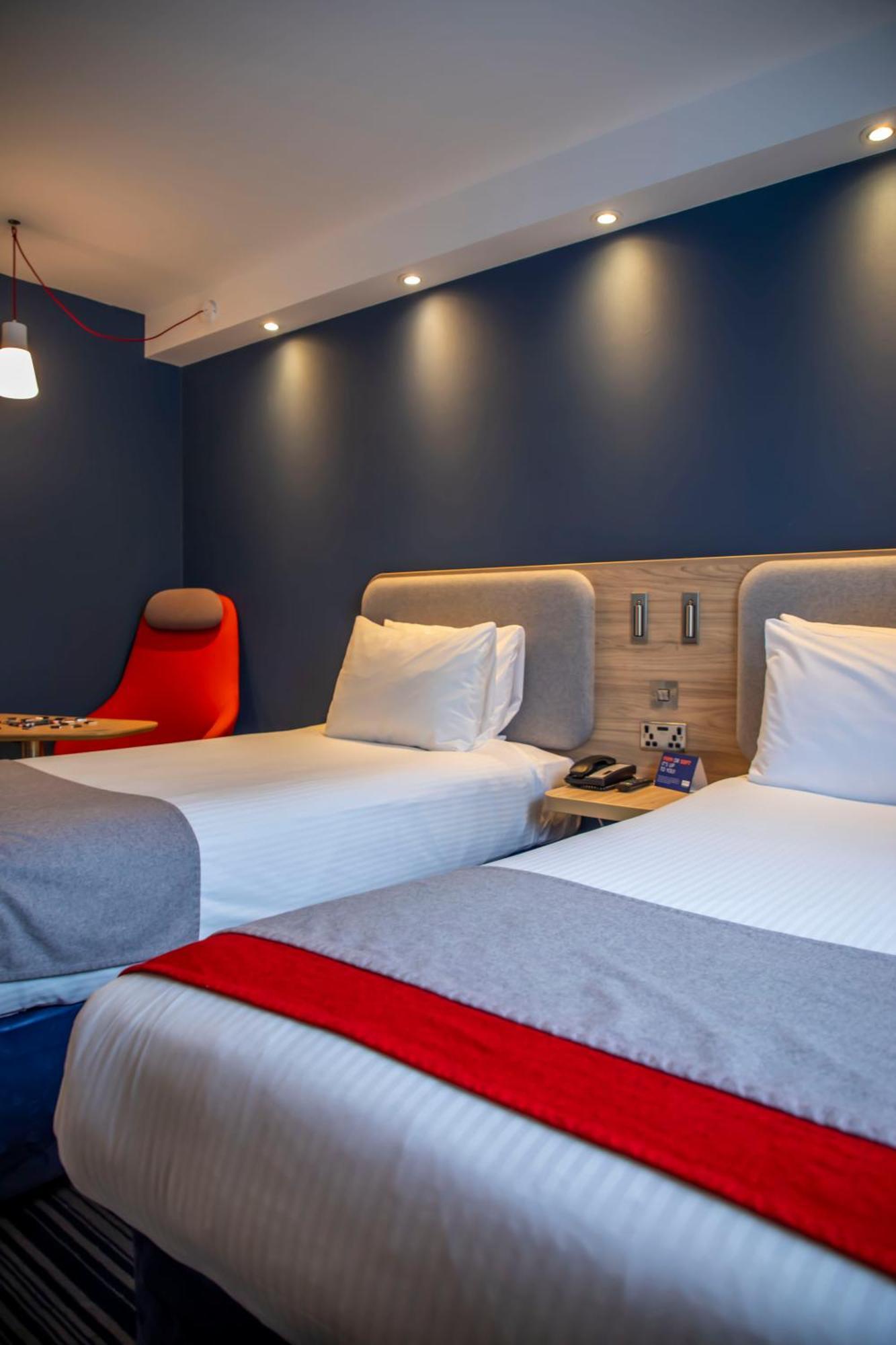 Holiday Inn Express Royal Docks By Ihg Лондон Екстер'єр фото