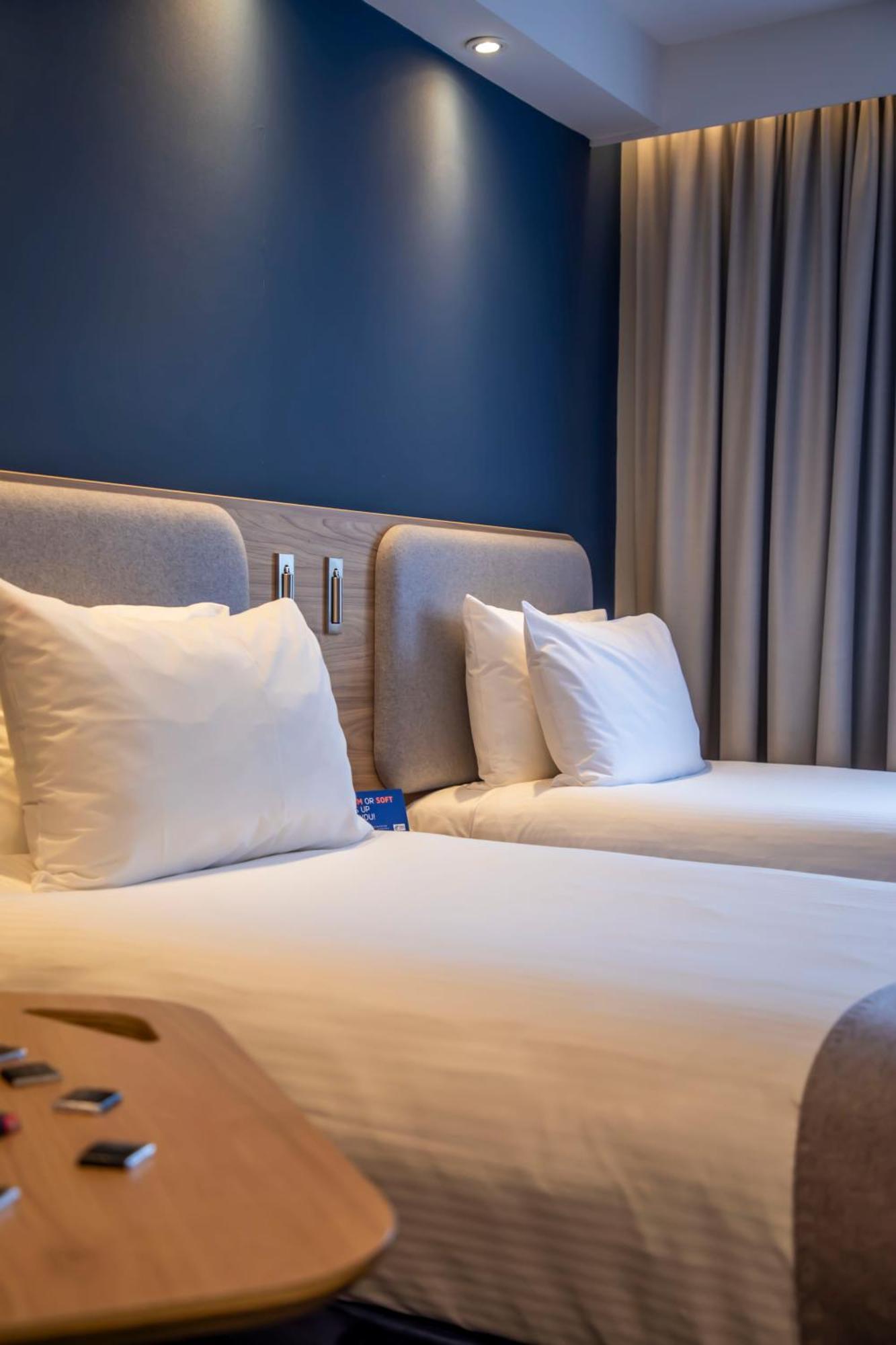 Holiday Inn Express Royal Docks By Ihg Лондон Екстер'єр фото