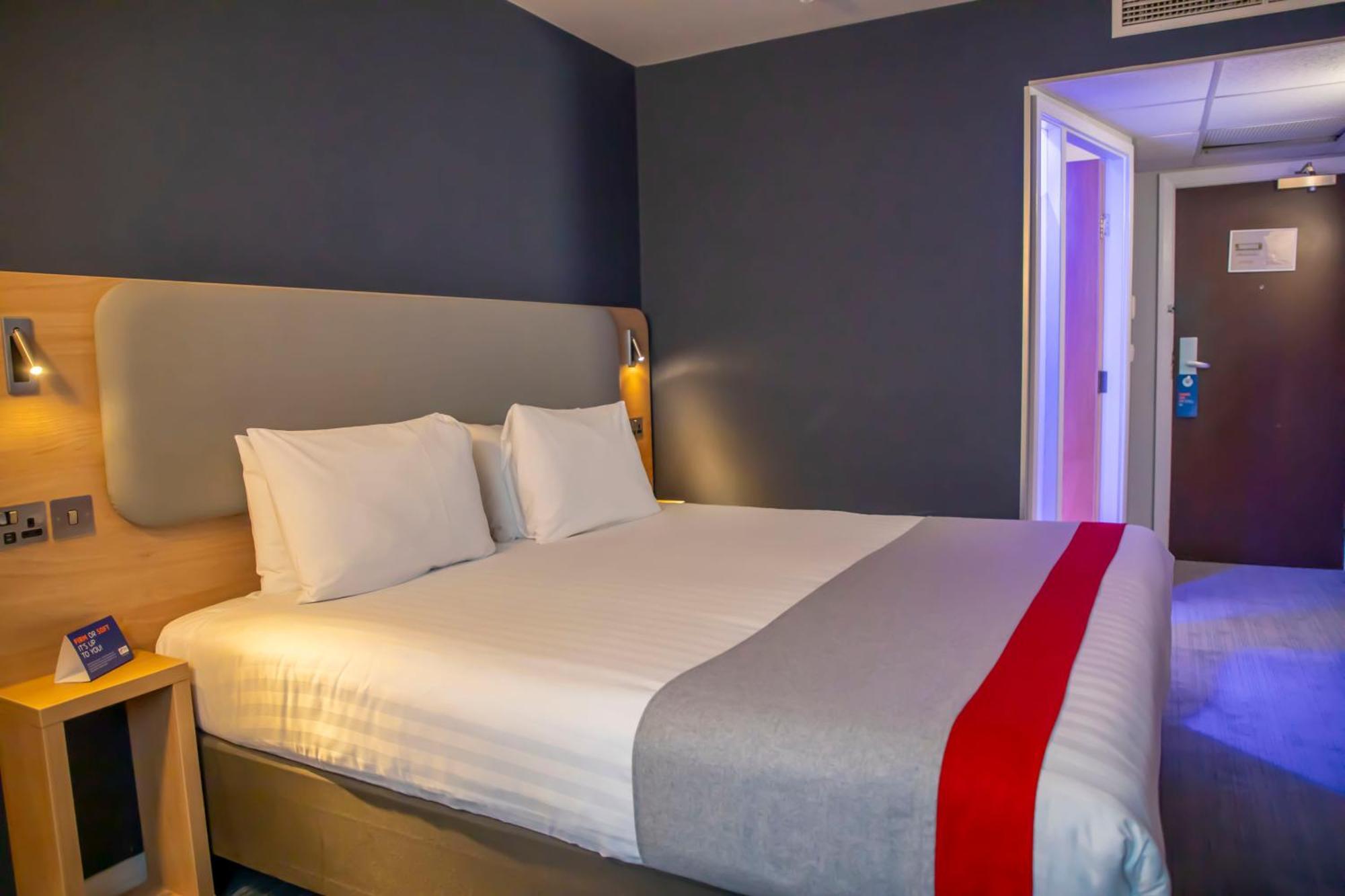 Holiday Inn Express Royal Docks By Ihg Лондон Екстер'єр фото